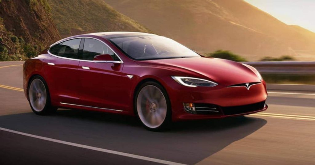 Tesla saca de circulación casi 2 millones de autos por grave problema